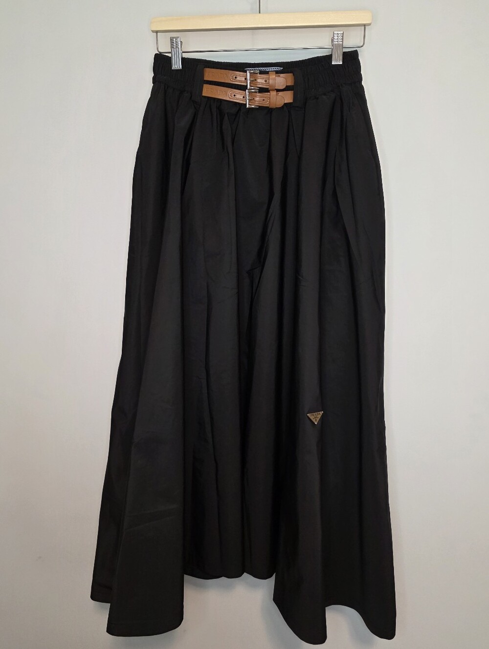 Women's Skirt - Luxury Designer Nylon Black Full Skirt Size Large